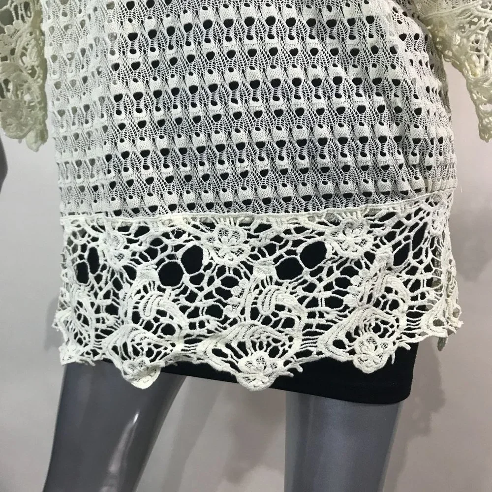 Umgee Women's Medium Open Knit Tunic Top Creamy Beige Off White Lace Detail Bell